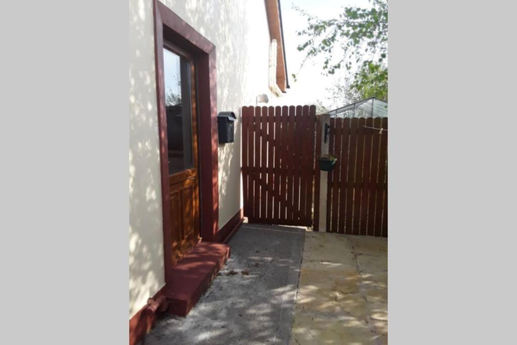 Apartment On The Wild Atlantic Way Tralee Eksteriør billede